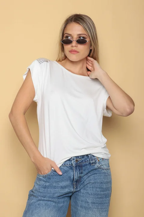 Remera Alyssa Viscosa Lycra con Tachas