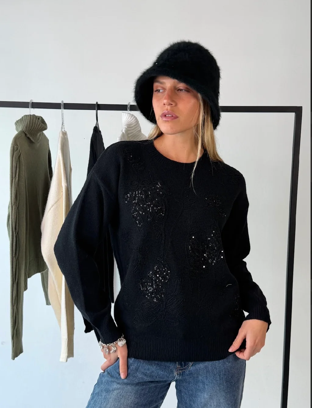 Sweater ROBSON c/bordado GU405832