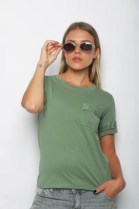 Remera RAVI c/Bolsillos puntilla GUJ5232