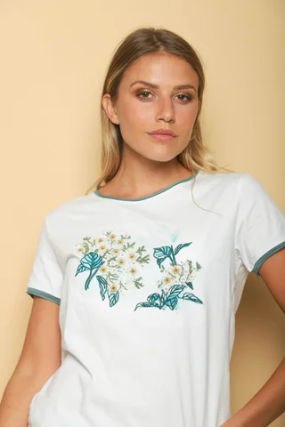 Remera LISER BORDADA GU356347 - Vista 3