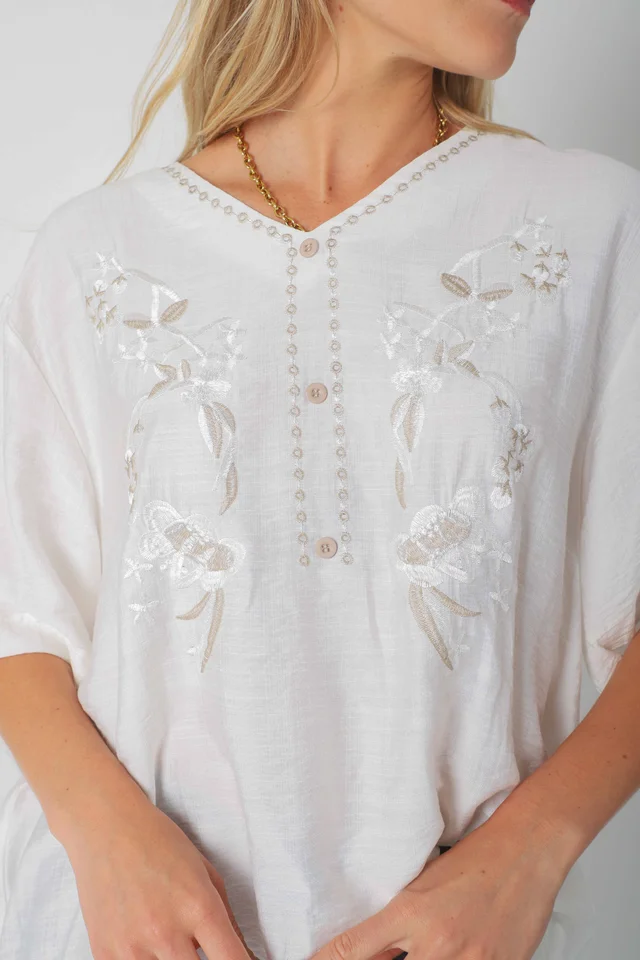 Blusa AMPLIA MAKEA de Lino Bordado c/ Botones GU0327