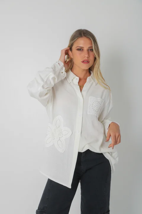 Camisa Biela de LINO c/Crochet GU250116