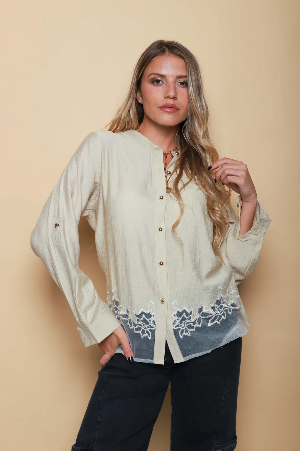 Camisa VINAR Cuello Mao Bordada con Tul GU0336