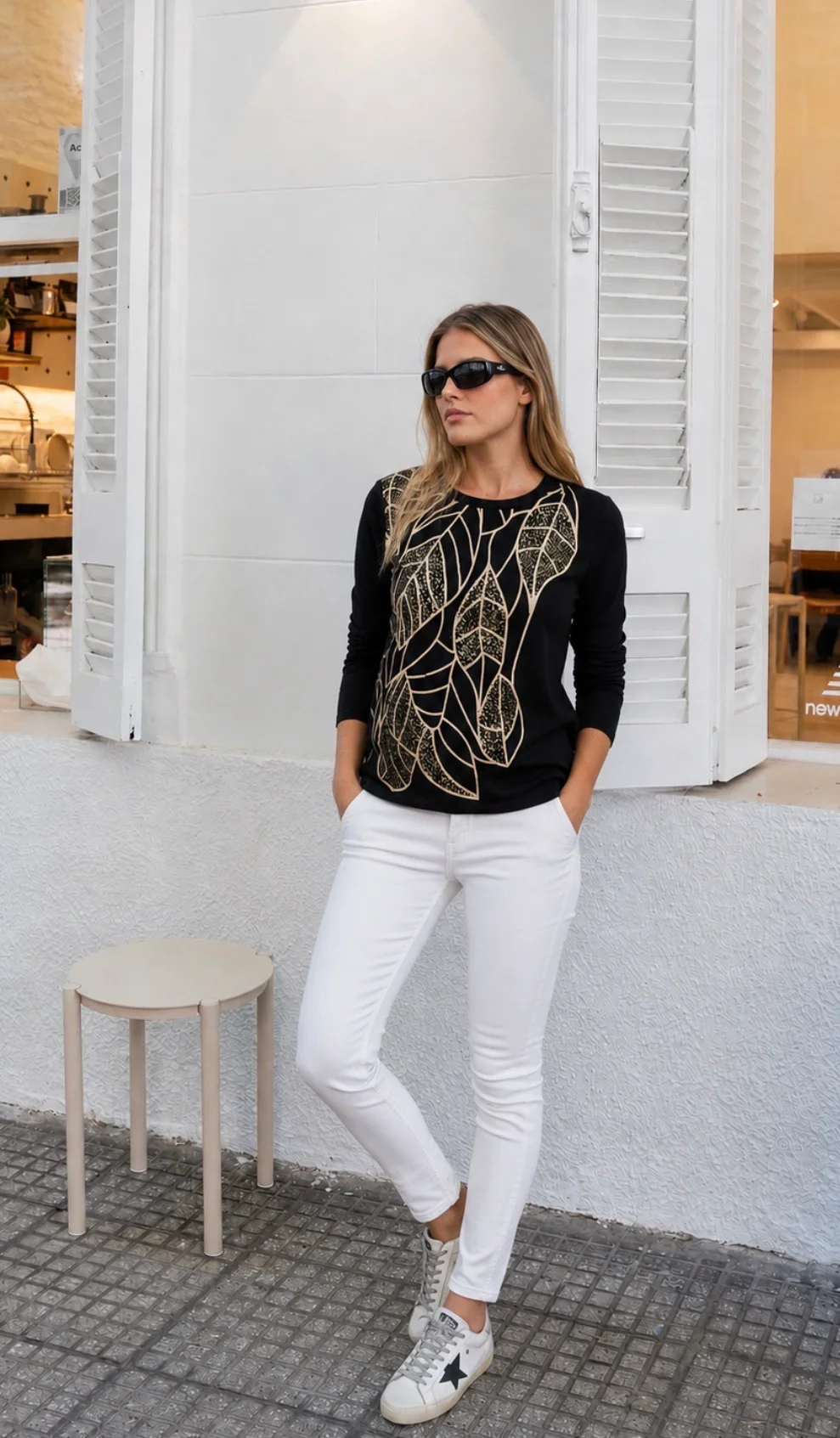 Remera HOJAS con Strass GU70047