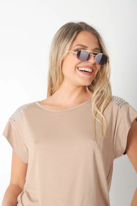 Remera Alyssa Viscosa Lycra con Tachas