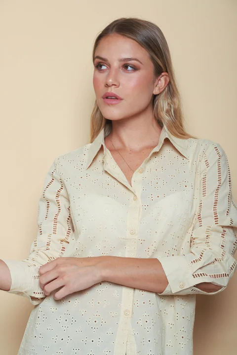 Camisa MERIDA Broderie Mangas Caladas GUK4108