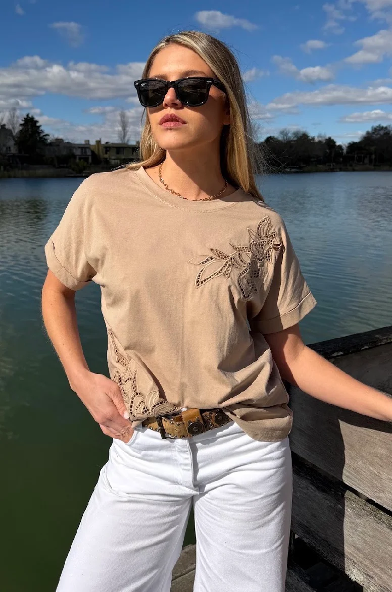 Remera DENCEL Bordada GU10712