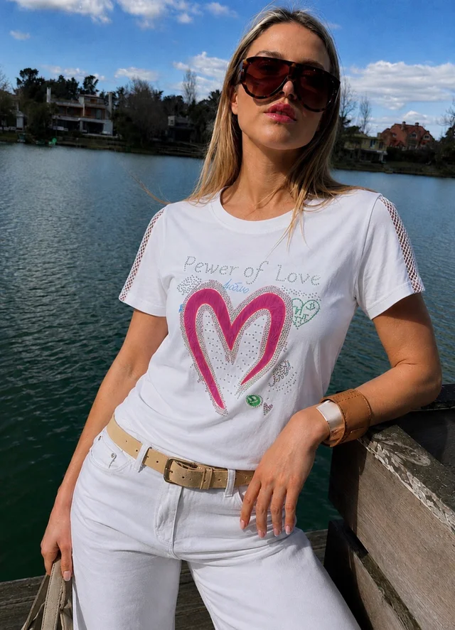 Remera Kamet Corazon GU35639