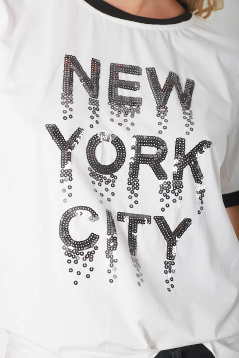 Remera New York Lentejuelas Bordes Negros GU5086