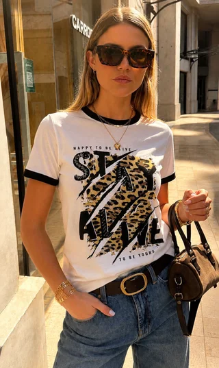 Remera STAY ALIVE c/ piedras  GU15803 - Vista 3