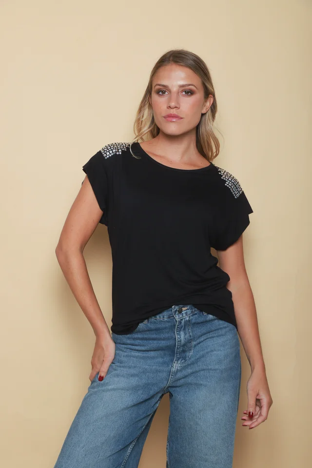 Remera Alyssa Viscosa Lycra con Tachas