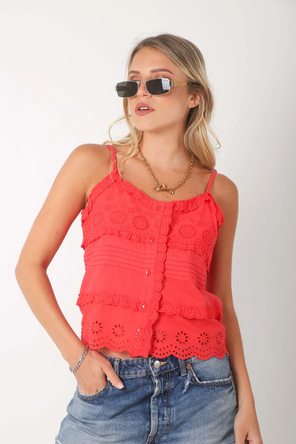 Musculosa Kavanah de Lino Abotonada con T ablitas y Broderie GUK4067