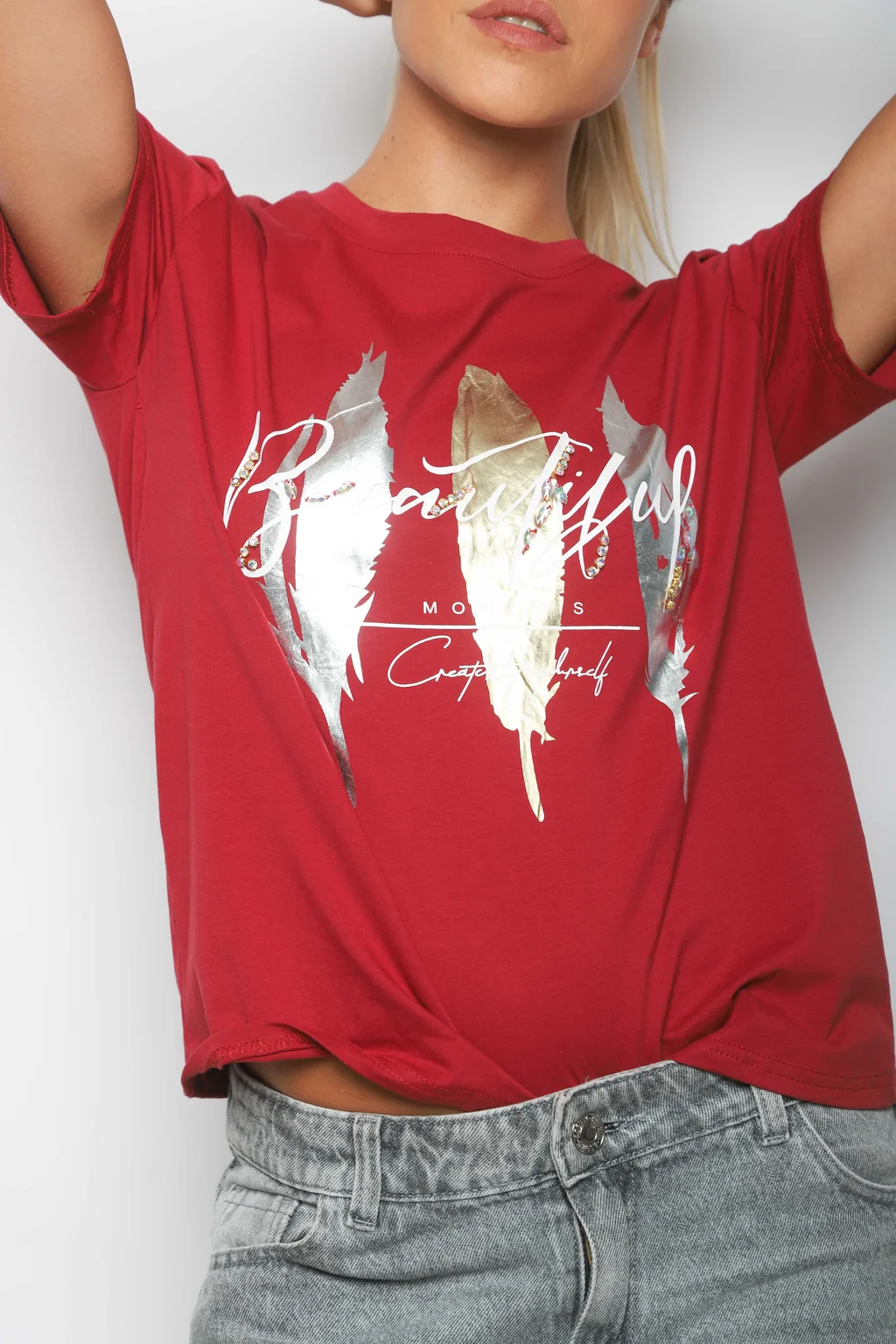 Remera BEAUTIFUL PLUMAS c/ Piedras GUJ5223