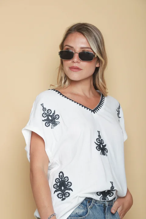 Blusa CATALUÑA Bordada de Lino GU0532