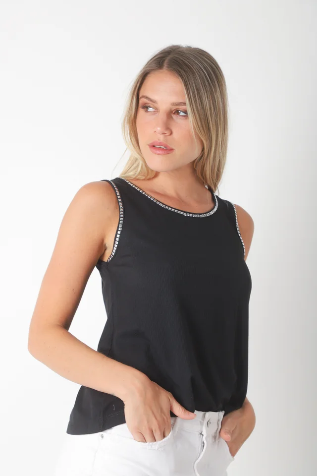 Musculosa  MORA  MORLEY C/ Tachas Cuadradas