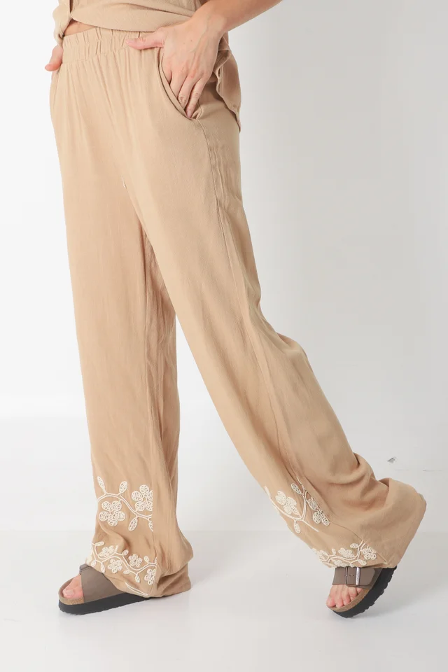 Conjunto GINEVA LINO C/Bordado GUK70152/70153