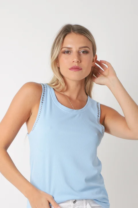 Musculosa DARE Morley Bombe c/ Tachas