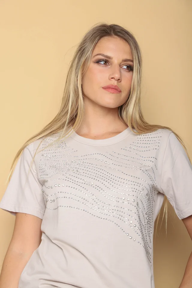 Remera MAREAS STRASS Y PIEDRAS GUK70139