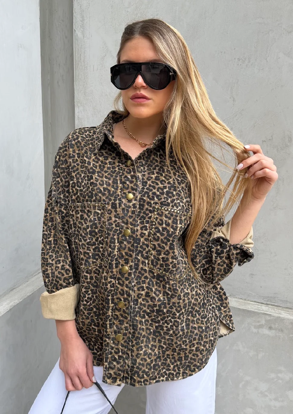 Camisaco Amplio BERLIN PRINT Gabardina con Tachas GU70012
