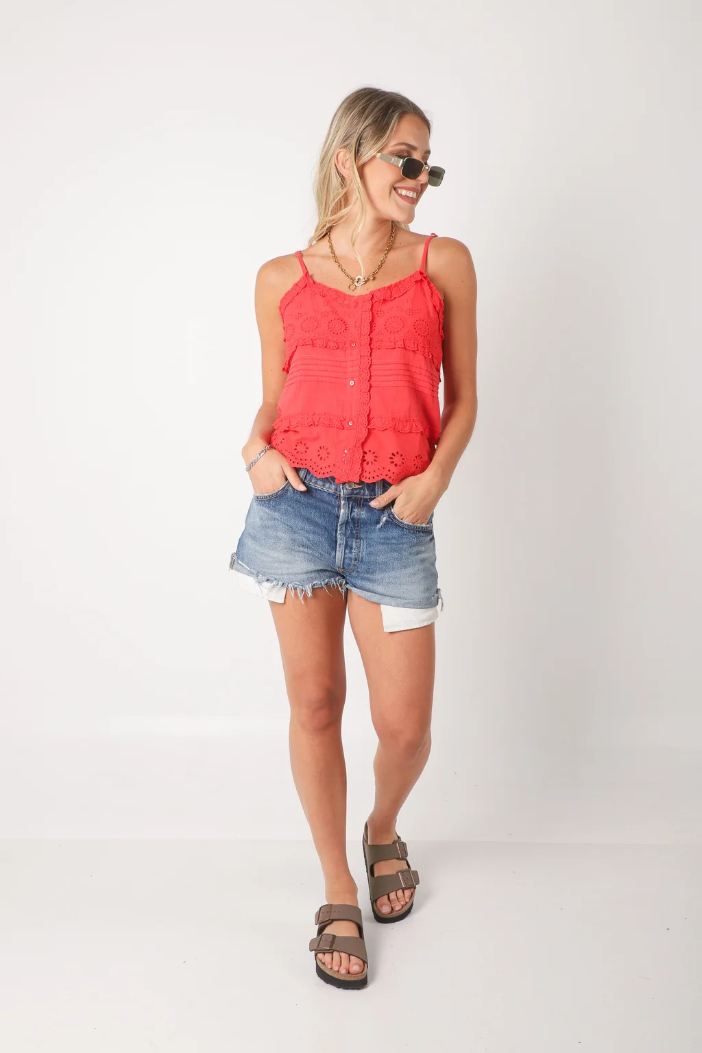 Musculosa Kavanah de Lino Abotonada con T ablitas y Broderie GUK4067