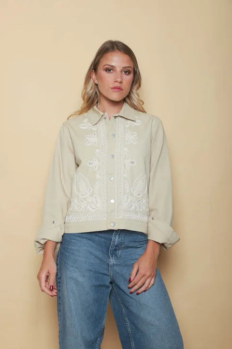 Chaqueta FORTY de Gabardina Bordada GUF6005