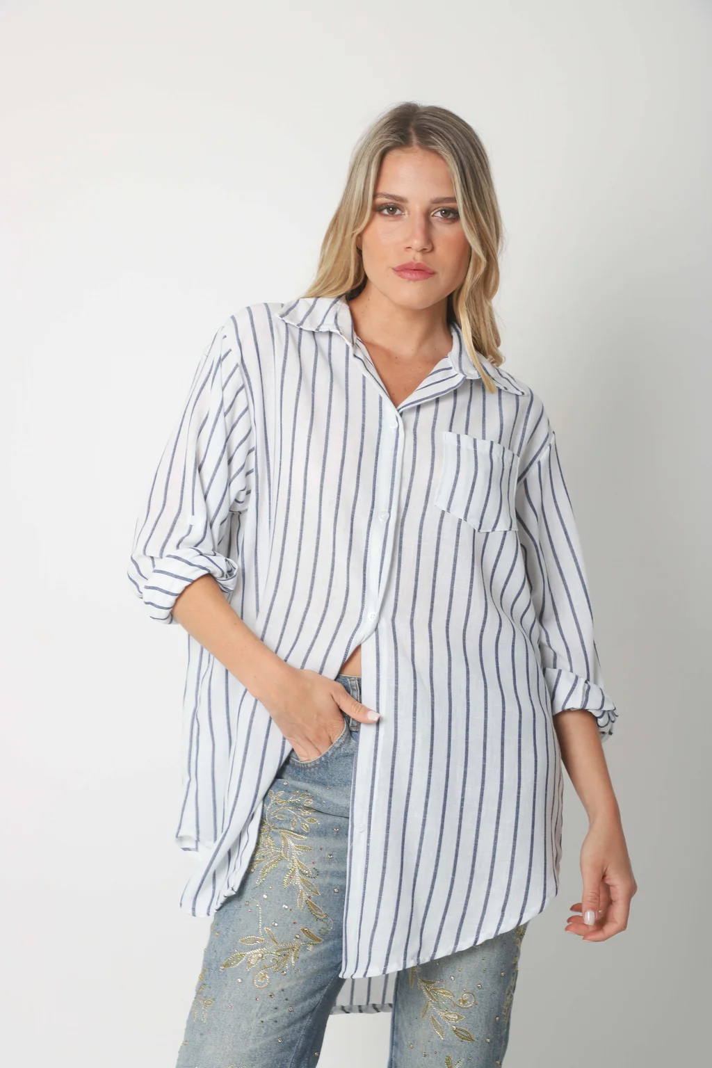 Camisa Emili Lino Larga Rayada con Bolsillo
