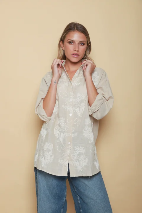 Camisa AKARI de LINO Bordada OVERSIZE GU41