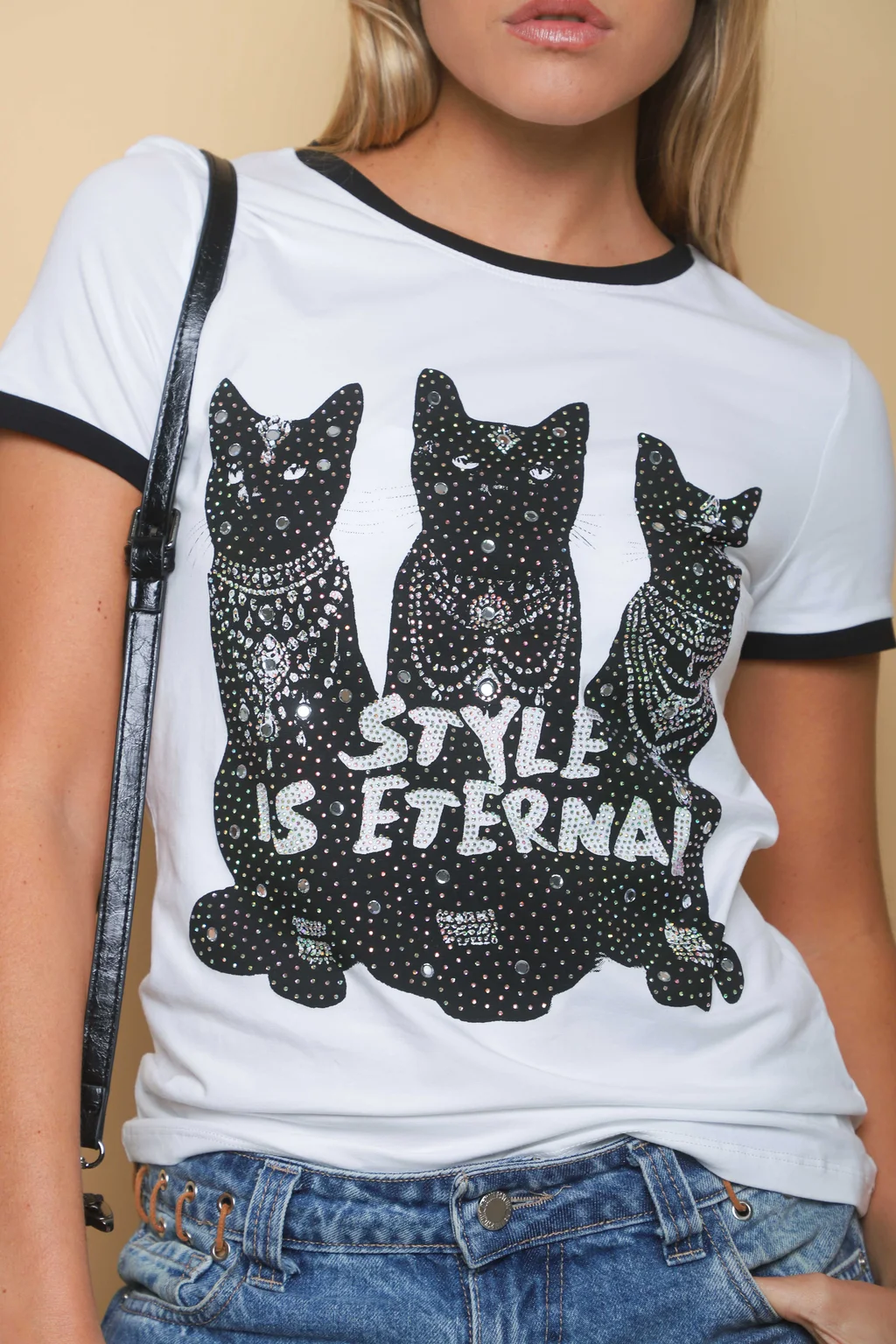 Remera STYLE IS ETERNAL c/strass GU7478