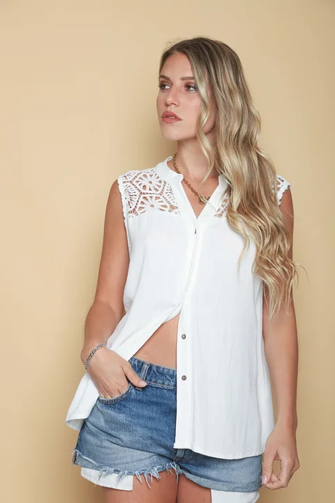Camisa KARIN de Lino Sin Manga C/ Crochet GU0544