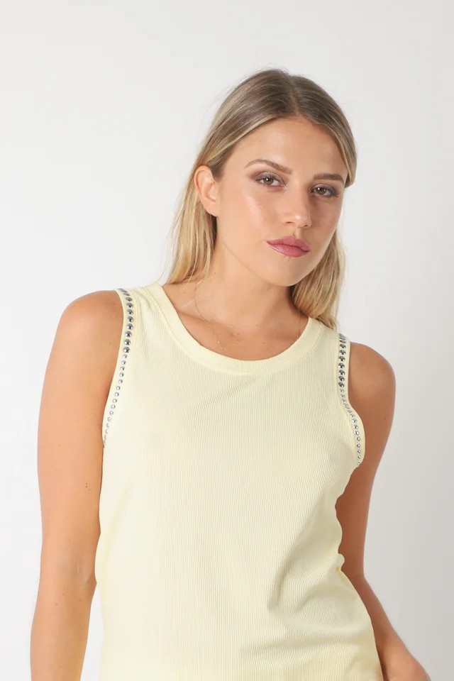 Musculosa DARE Morley Bombe c/ Tachas