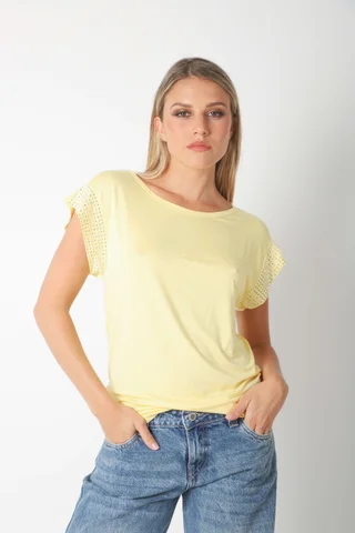 Remera KILIM de Modal Viscosa c/ Tachas en Mangas - Vista 4