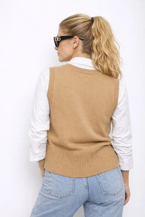 Chaleco ZELAND Lana c/ Apliques