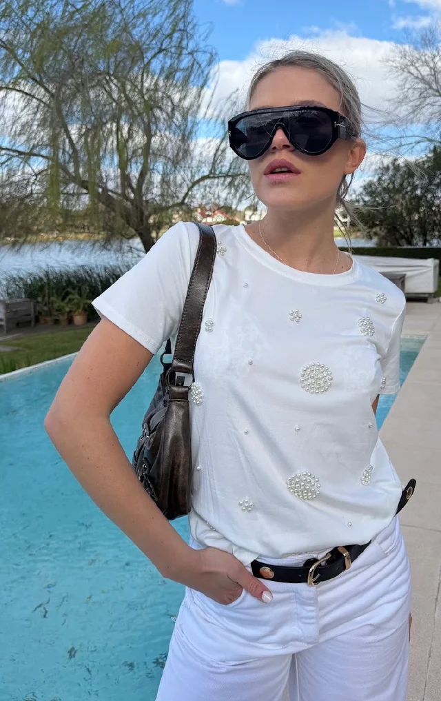 Remera KERZ con Perlas al Tono GU336790