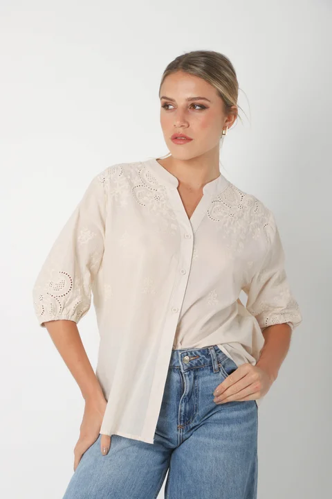 Blusa MAURA Broderie Bordada c/ Puño y Manga 3/4 GU0335