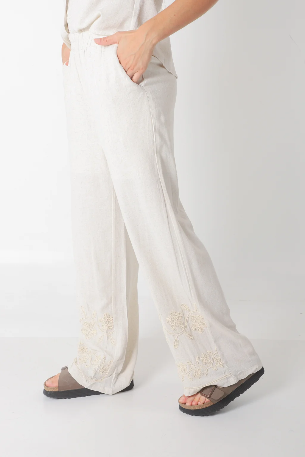 Conjunto GINEVA LINO C/Bordado GUK70152/70153