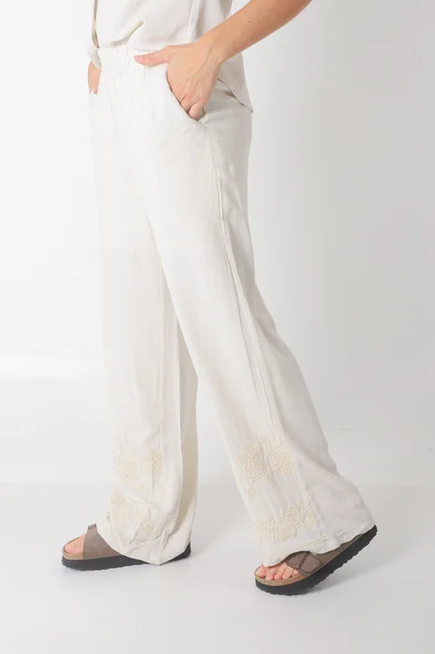 Conjunto GINEVA LINO C/Bordado GUK70152/70153