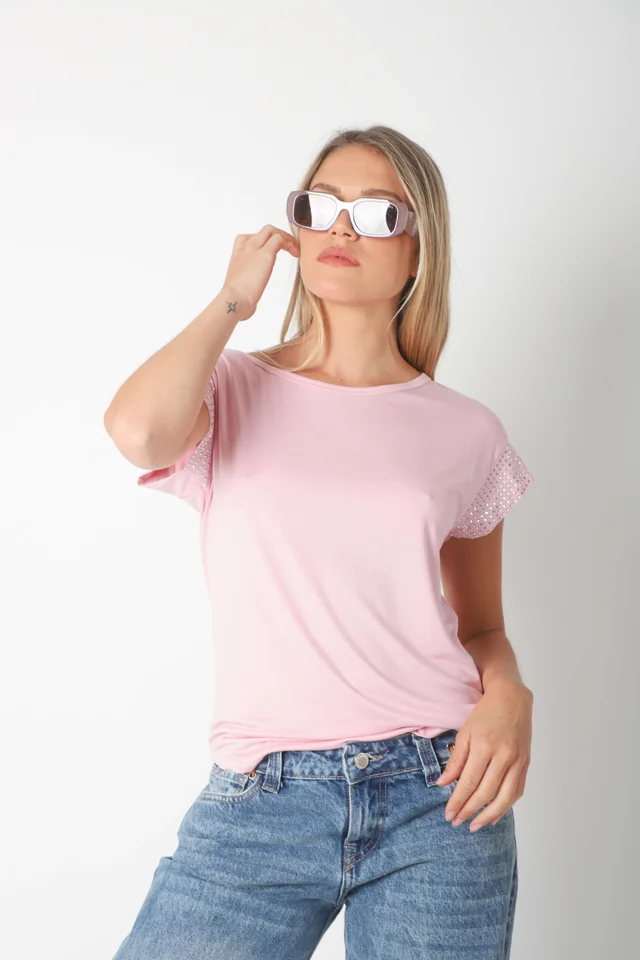 Remera KILIM de Modal Viscosa c/ Tachas en Mangas