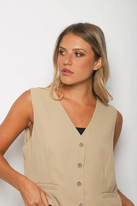 Chaleco ZIZI Sastrero con Botones Brillo GUP33023