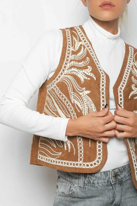 Chaleco VOULE Forrado Bordado con Piedras y Canutillos GU5939