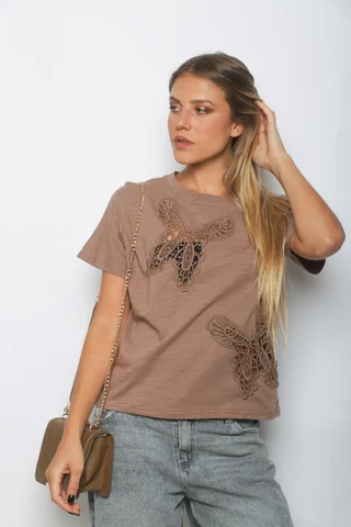 Remera MARIPOSA BORDADA GUJ5231 - Vista 3