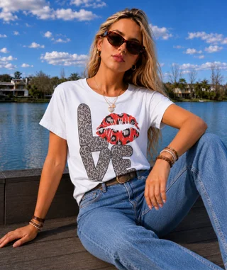Remera LOVE PRINT c/strass GU7487 - Vista 5