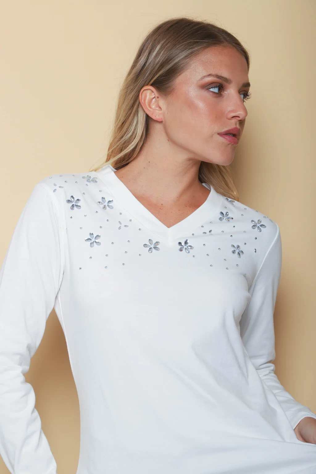 Remera MARILU Escote V GUK70055