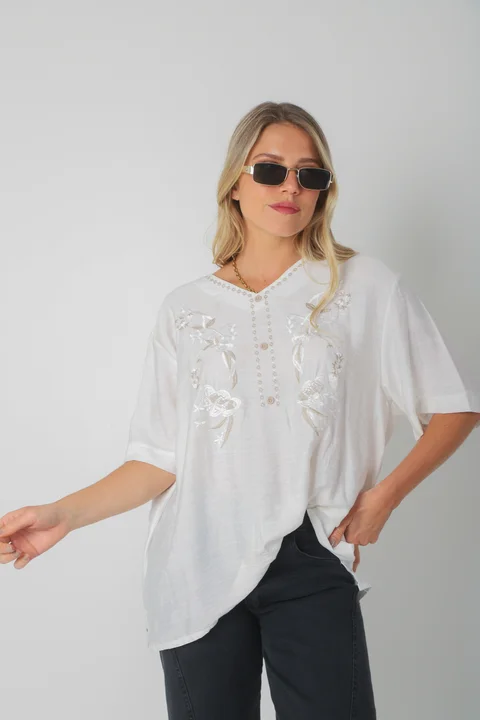 Blusa AMPLIA MAKEA de Lino Bordado c/ Botones GU0327
