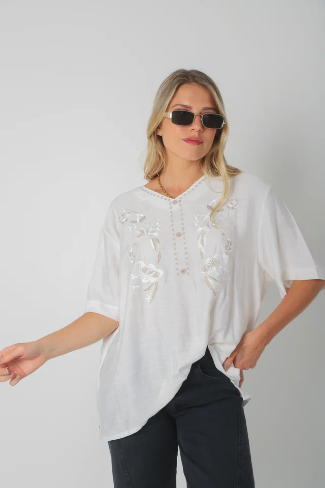 Blusa AMPLIA MAKEA de Lino Bordado c/ Botones GU0327