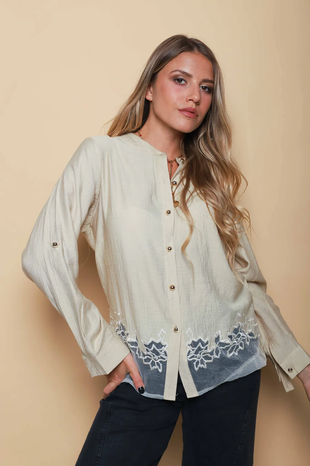 Camisa VINAR Cuello Mao Bordada con Tul GU0336