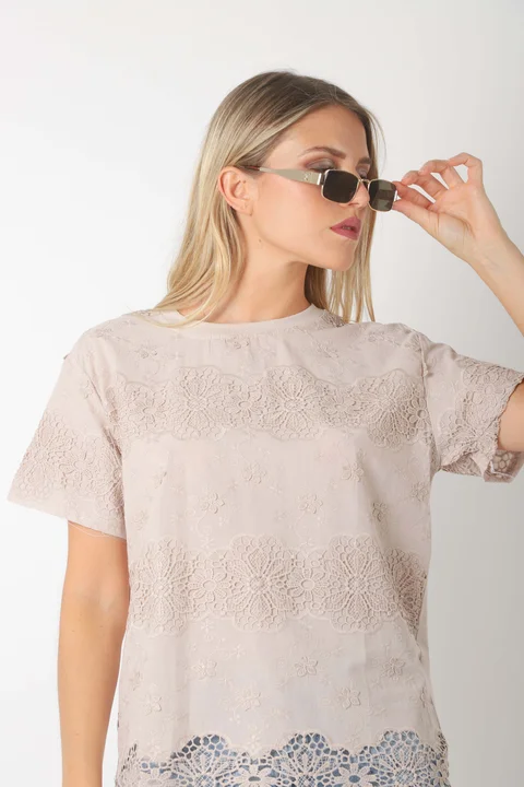 Remera KOISY Broderie Bordada GU5164