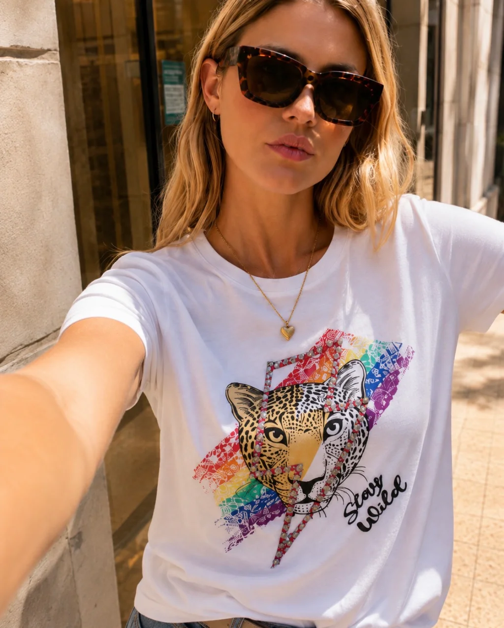 Remera STAY WILD FELINO c/ Piedras GU30263