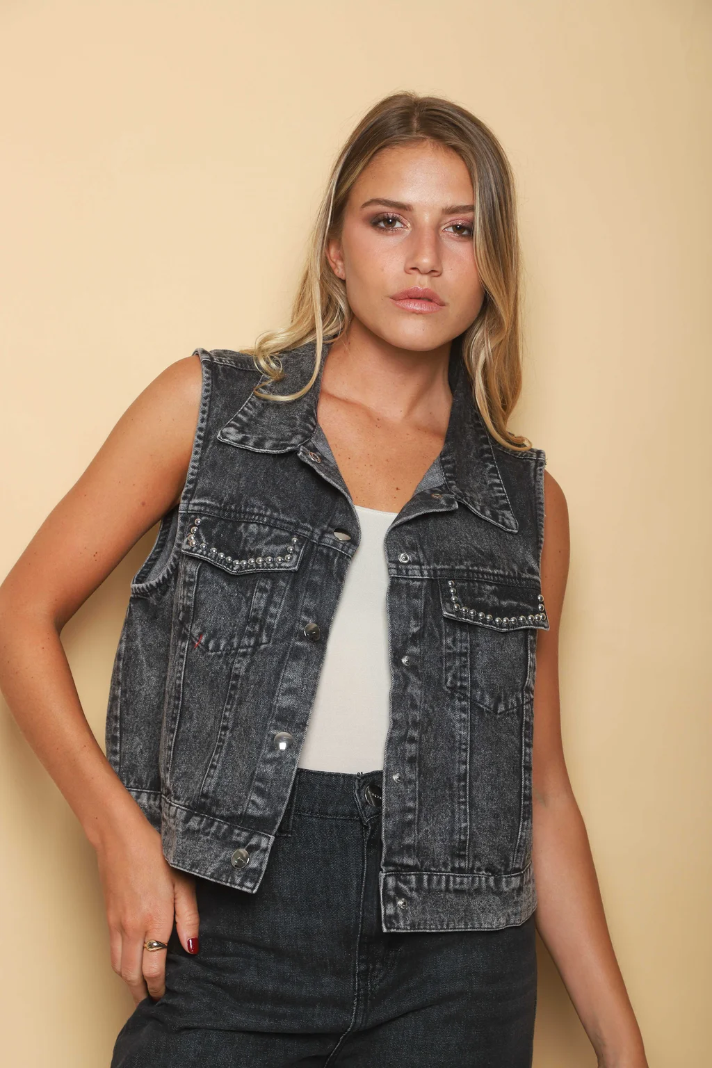 Chaleco Jean LIBI c/ Tachas GUK70102