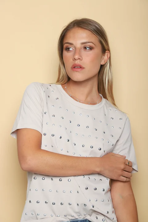 Remera KARSY con Tachas GUK70248