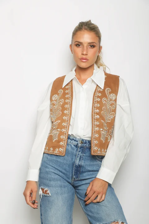 Chaleco MONTANI Gamuza Bordado GU562